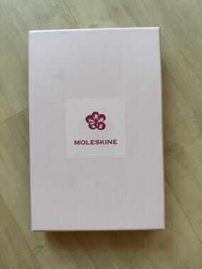 Moleskine Sakura Notebook – Large – Pink – VEGEA® Cover – Gift Box